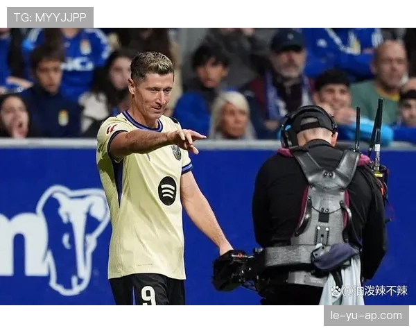 莱万多夫斯基状态回勇，助球队再攀高峰续写传奇