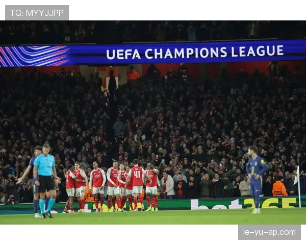 纽卡球迷沸腾！伊萨克助攻建功，球队强势晋级杯赛