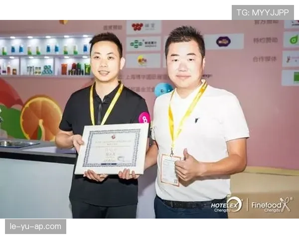 唐佳豪训练完直接打车去奢侈品店，这生活节奏谁跟得上